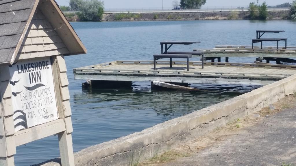 Lakeshore Inn Water Front モーゼスレイク エクステリア 写真