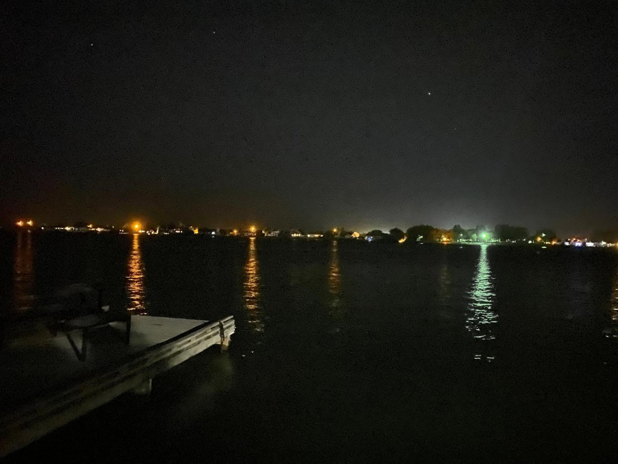 Lakeshore Inn Water Front モーゼスレイク エクステリア 写真