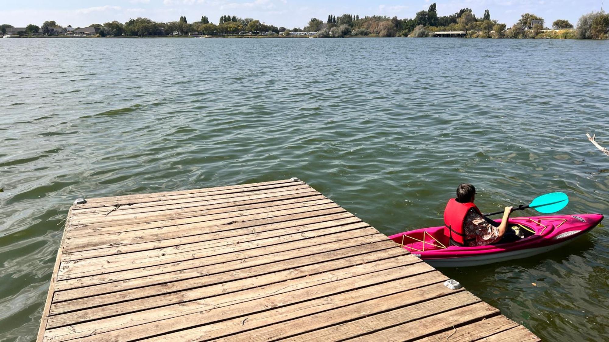 Lakeshore Inn Water Front モーゼスレイク エクステリア 写真