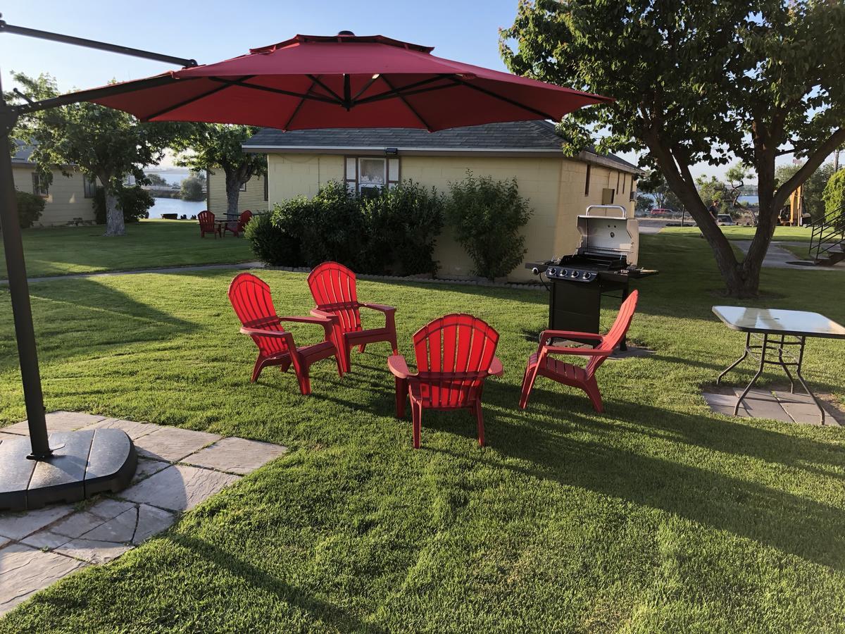 Lakeshore Inn Water Front モーゼスレイク エクステリア 写真